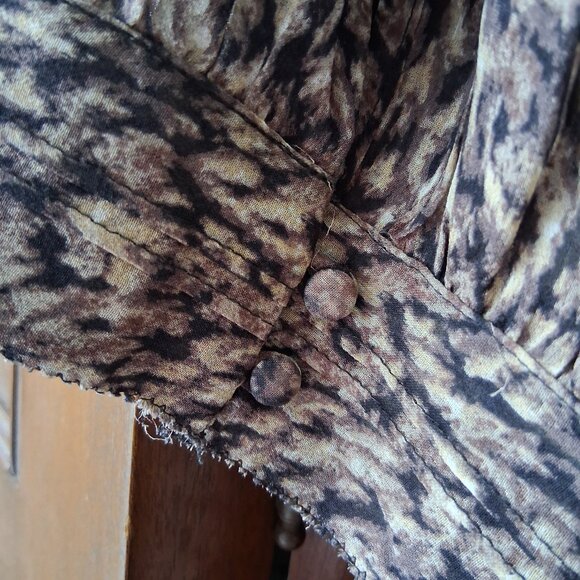 Joie Semi Sheer Silk Abstract Print Blouse Top sz M  /B17 - Picture 5 of 10